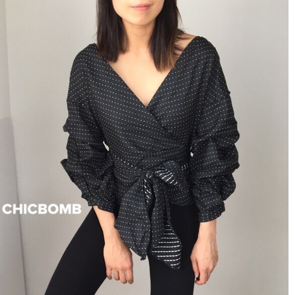 LAST 1 Sexy wrap top- Black white dot - Picture 4 of 8